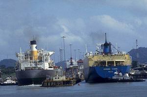 シール材で台紙を残したハーフカット加工