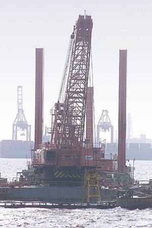 駐車スペースを確保する二段式駐車場